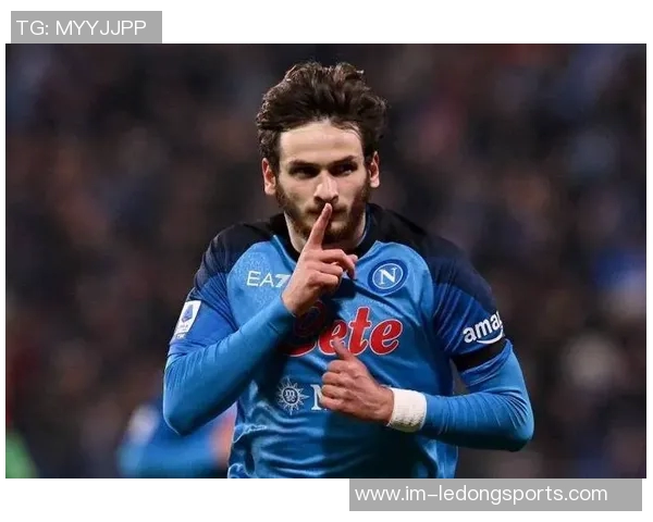 克瓦拉茨赫利亚荣膺格鲁吉亚年度最佳球员再创辉煌成就第四次获奖